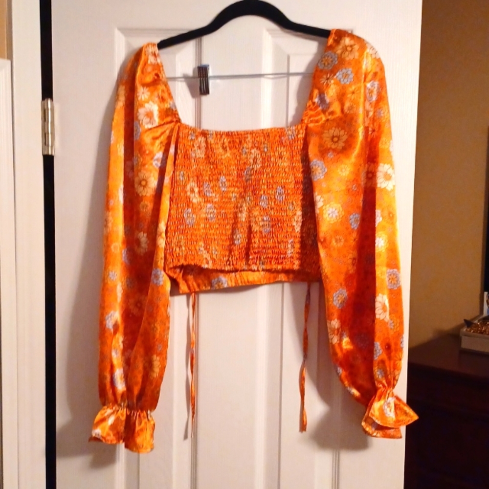 Crop top